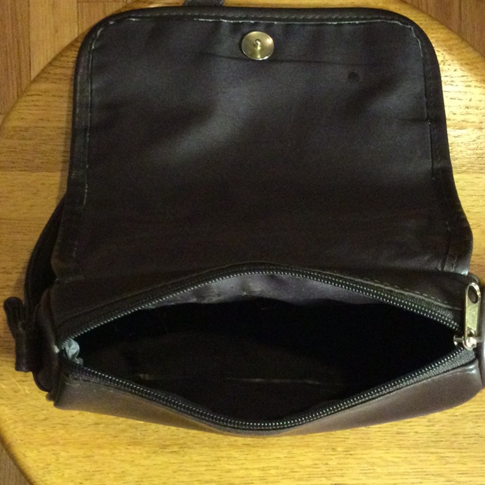 STC Brown Crossbody Handbag - Picture 8 of 12